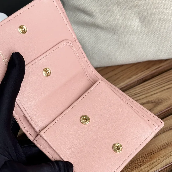 CHANEL 財布 女子 人気