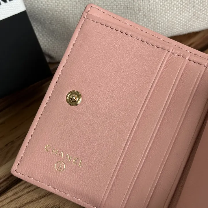 CHANEL 財布 女子 人気