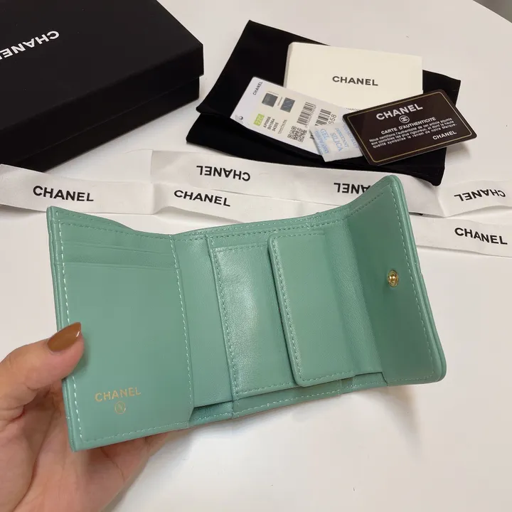 シャネル フラップ 財布