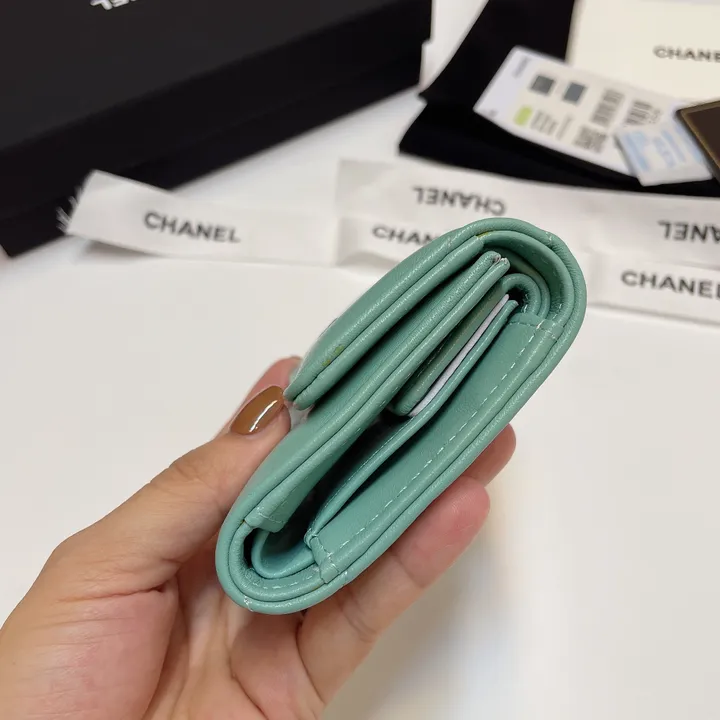 CHANEL 19 マトラッセ