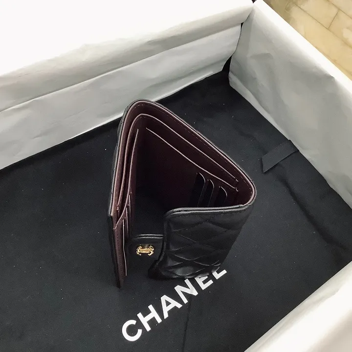 CHANEL フラップウォレット ブラック