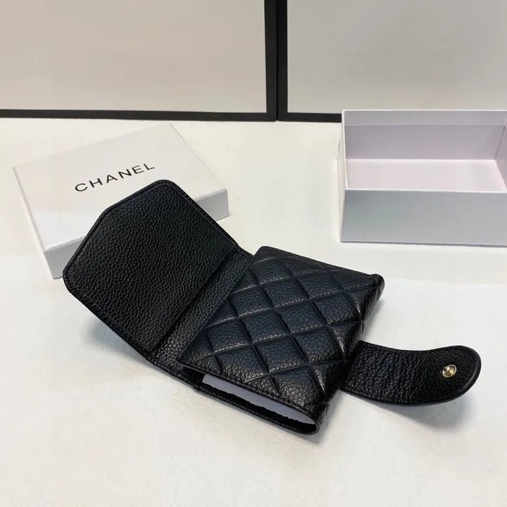 シャネル 美品 ウォレット 三つ折り