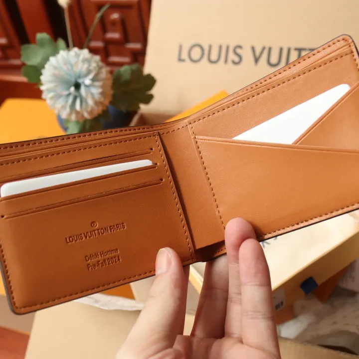 ルイヴィトン コンパクト財布