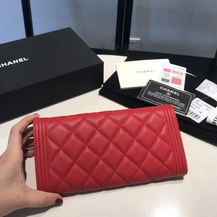 CHANEL 長財布 キルティング レザー