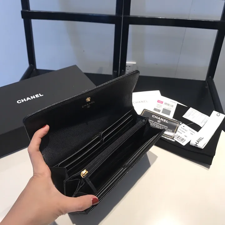 定番 人気 CHANEL ボーイシャネル 長財布