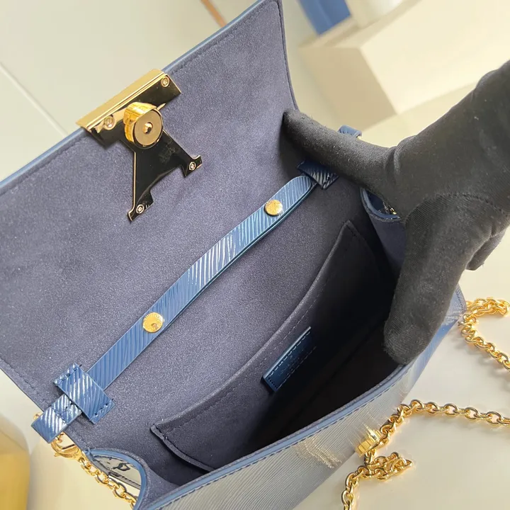 LOUIS VUITTON ショルダーバッグ エピ ツイスト