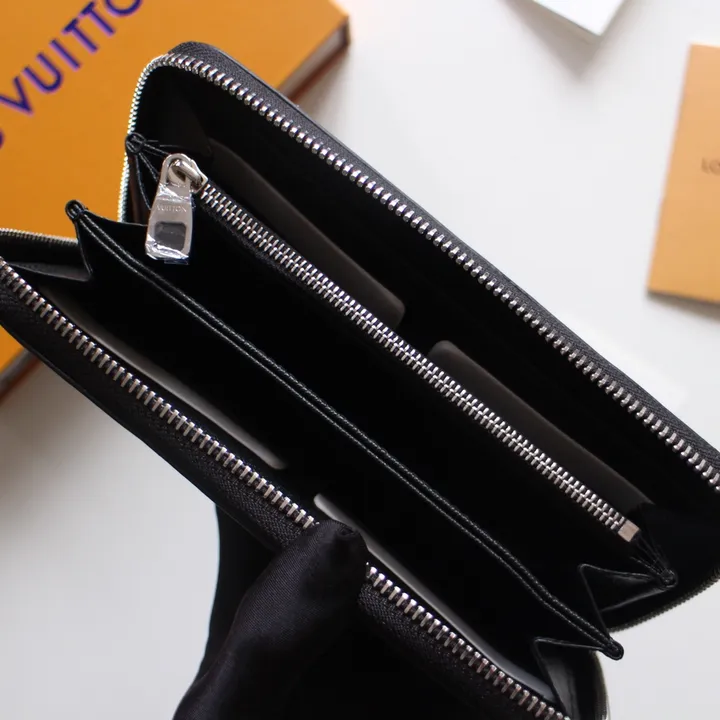 VUITTON エピ ラウンドファスナー 長財布