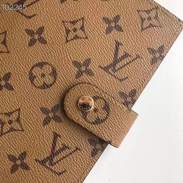ルイヴィトン 手帳ケース おしゃれ