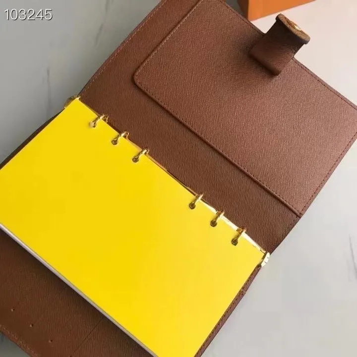 Louis Vuitton アジェンダ MM