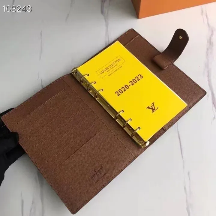 ルイヴィトン 日記帳 贈り物