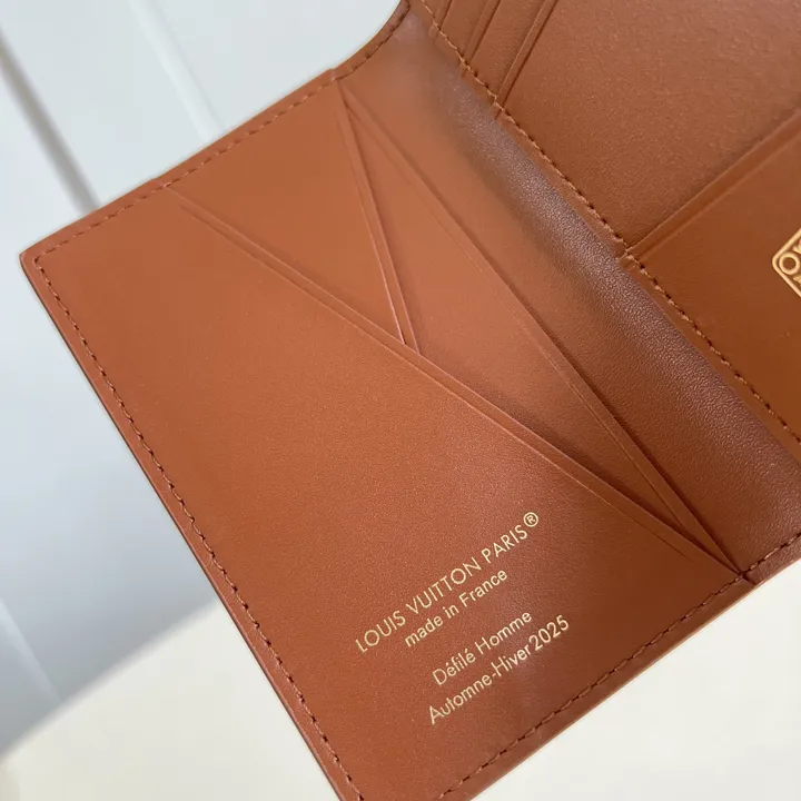  LOUIS VUITTON カードケース