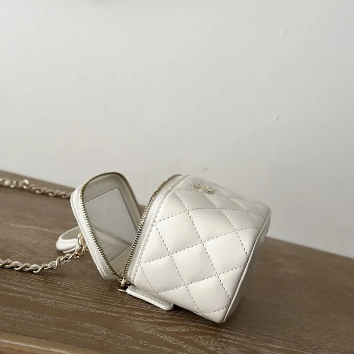 シャネル MINI チェーンショルダーバッグ