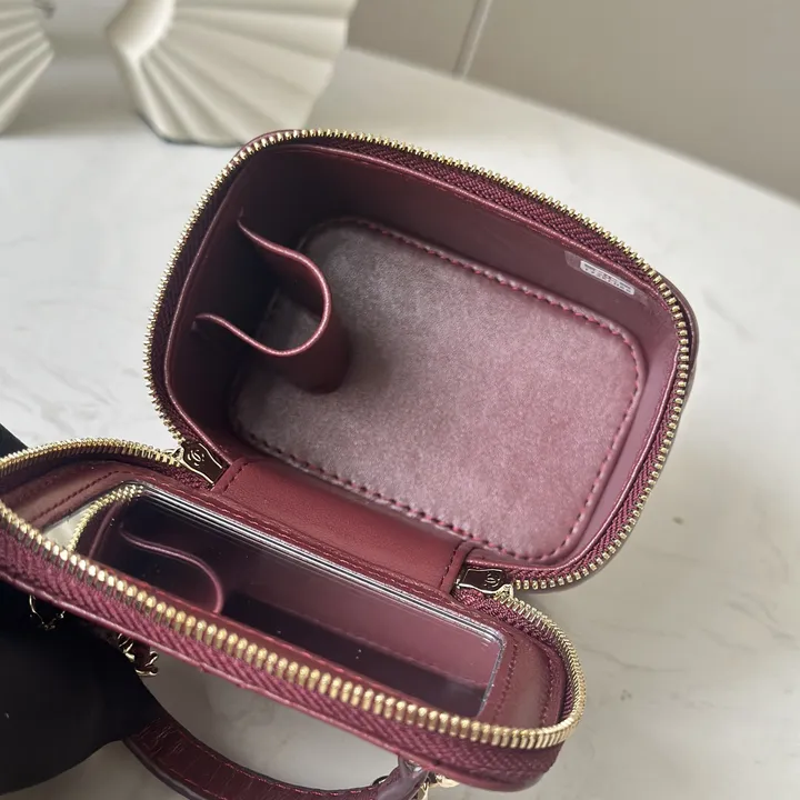 CHANEL ミニ チェーンバッグ