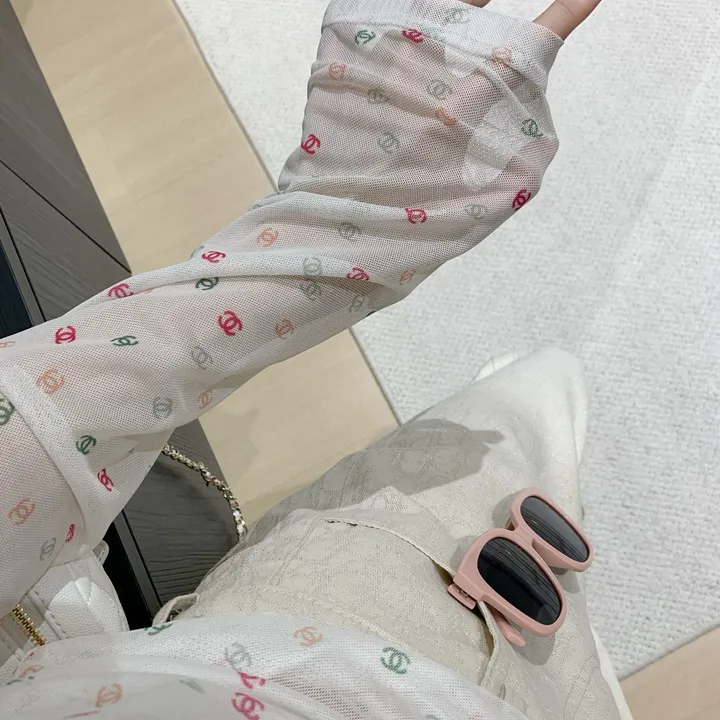 シャネル 長袖tシャツ UVカット