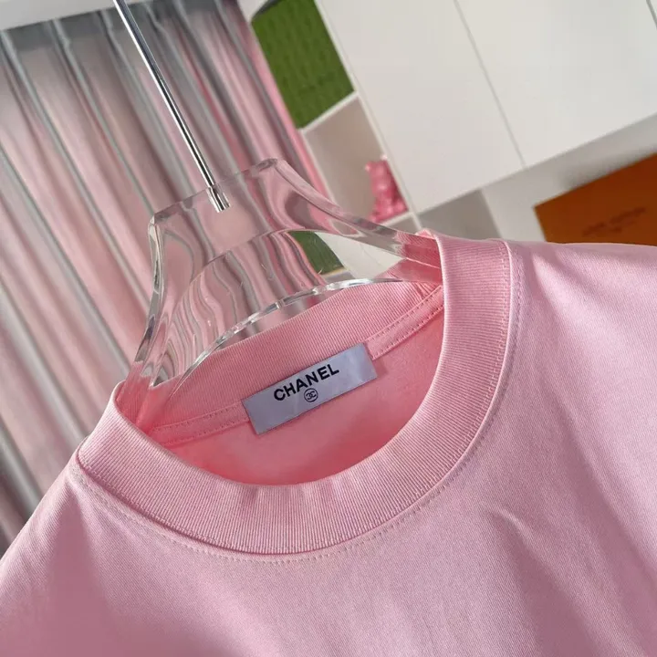シャネル ラウンドネック t シャツ