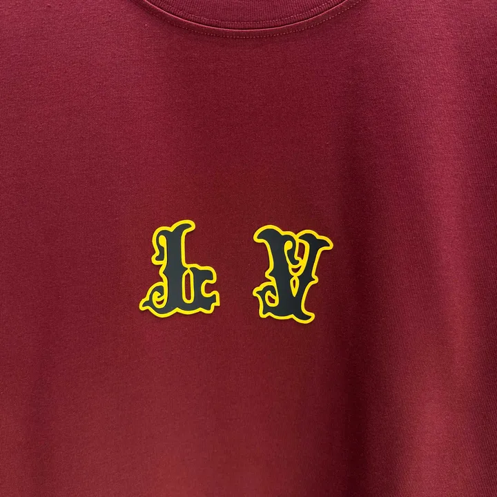 ルイヴィトン トレーナーレッド tシャツ