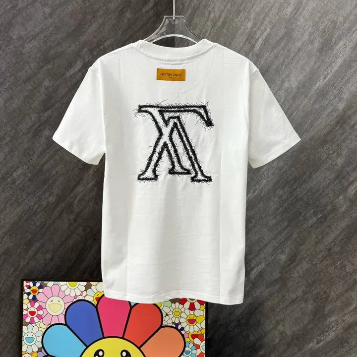 ルイビトン 刺繍ロゴTシャツ