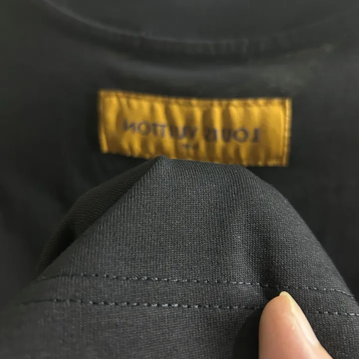 贅沢 ブランド Tシャツ