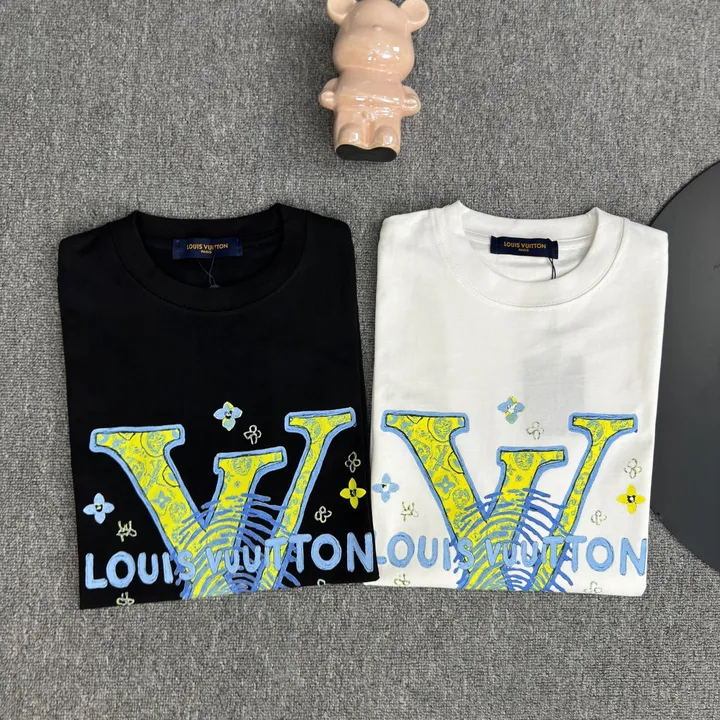 LOUIS VUITTON Tシャツ