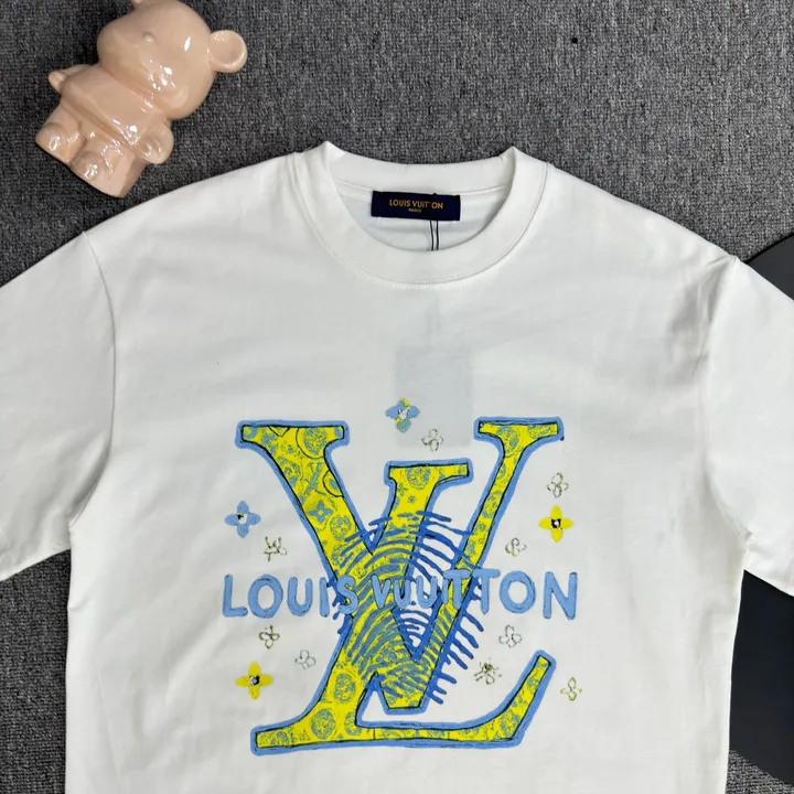 ブランド ロゴ Tシャツ