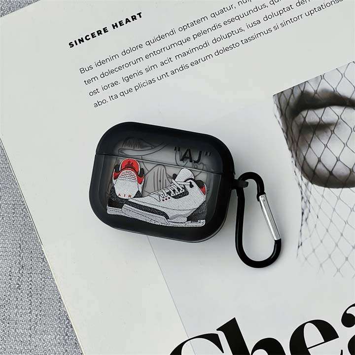 ナイキ カラビナ付き airpods4ケース