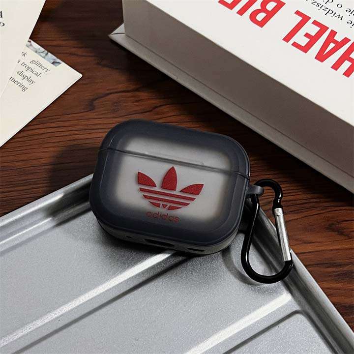 アディダス airpods4ケース つや消し