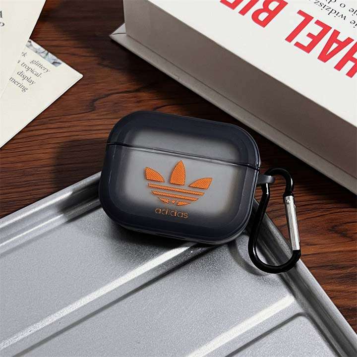 adidas airpods4透明カバー