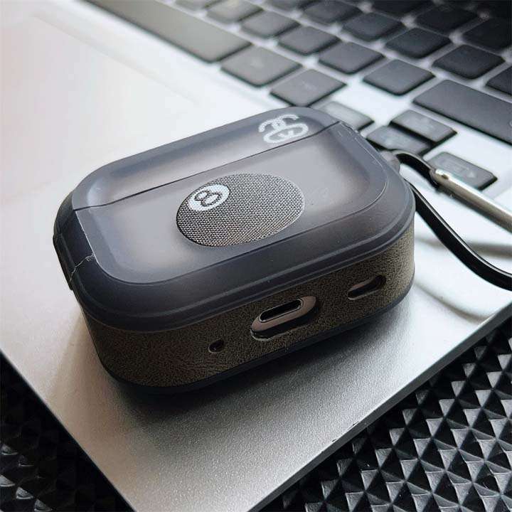 ステューシーairpods4ケース 透明磨砂
