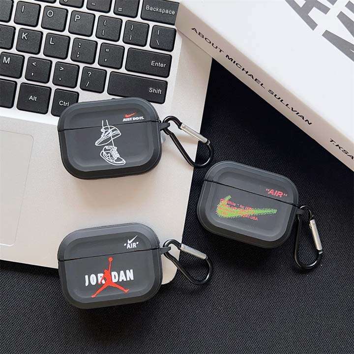 NIKE AirPods4ケース 高校生 人気