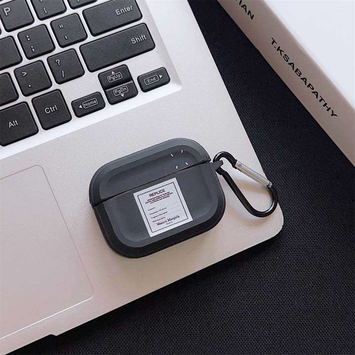 maison margiela airpods4 case