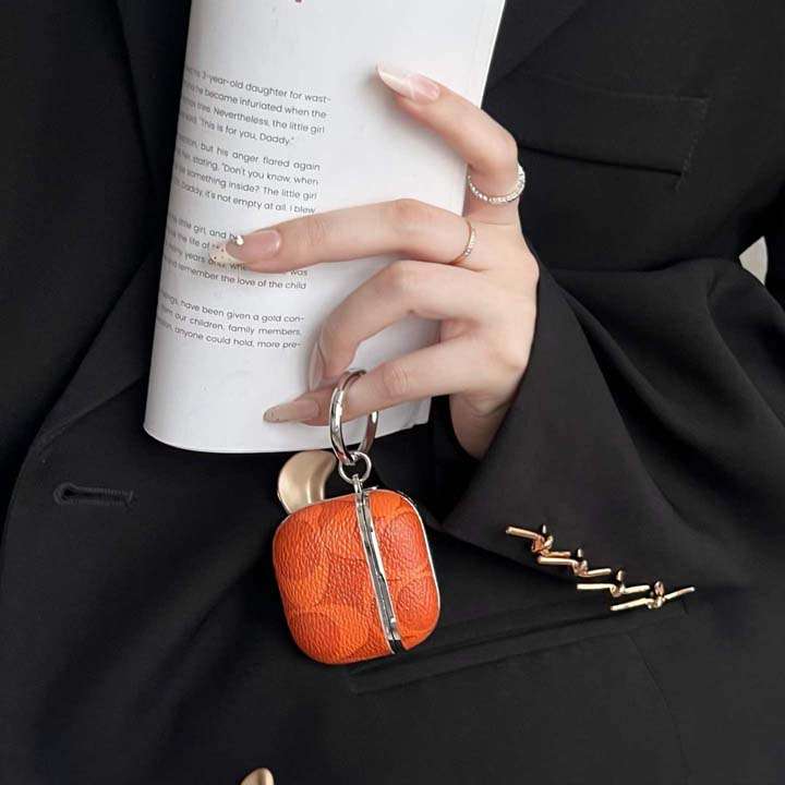 コーチ airpods 第4世代 ケース
