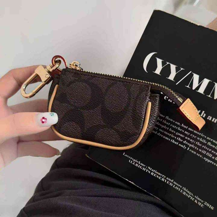 coach airpods4ケース ミニバッグ