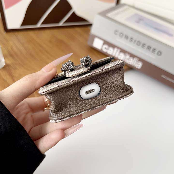 グッチ airpods4ショルダーケース