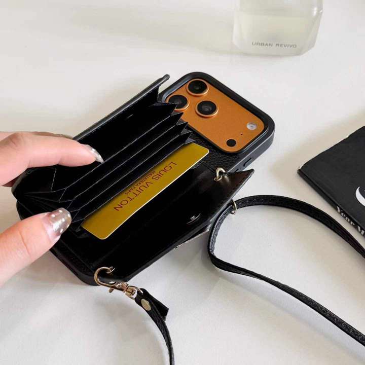 プラダ iphone17proケース カード入れ おしゃれ