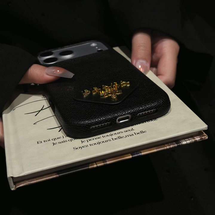 素敵です prada iphone17promax携帯ケース