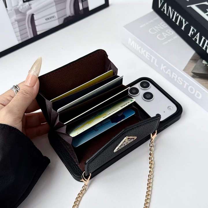 プラダ iPhone17ケース ショルダー