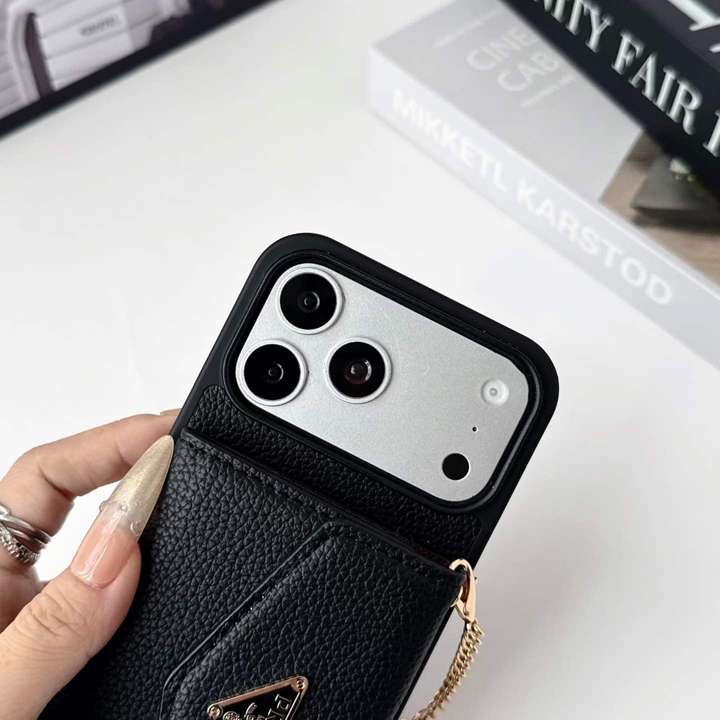 prada iphone17ケース サフィアーノレザー