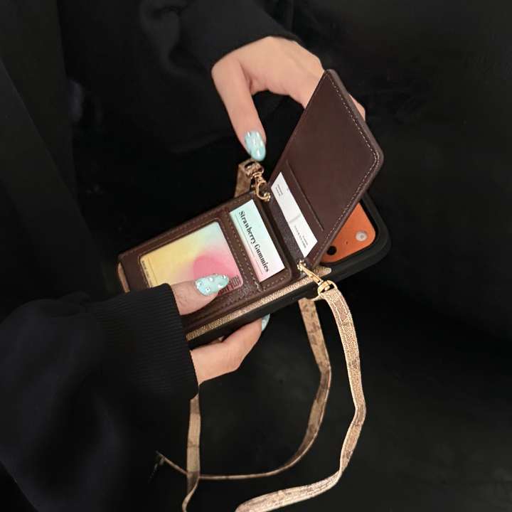 coach アイフォン17airケース レディース