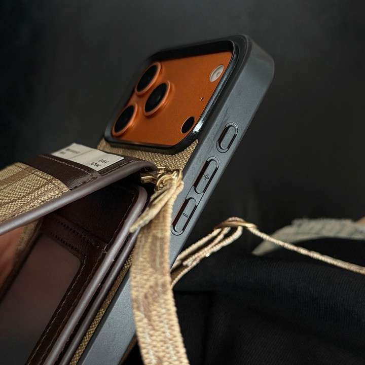 コーチ iphone17肩掛けケース