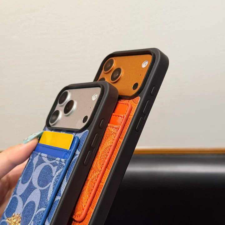 コーチiphone17proケース カード入れ