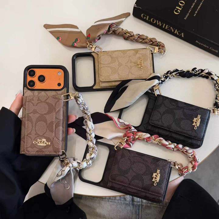 coach iphone17携帯ケース スカーフチェーン付き