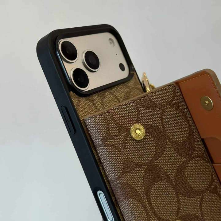 コーチiphone17 proケース チェーン付き