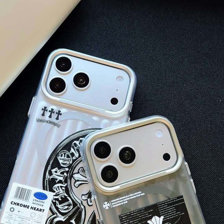 クロームハーツ iphone17proスーツケース型