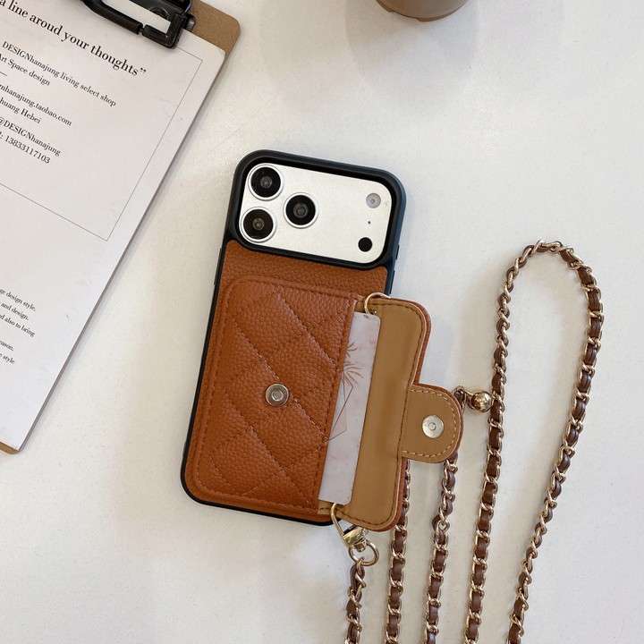 シャネルiphone17proケース チェーン付き 調節可能