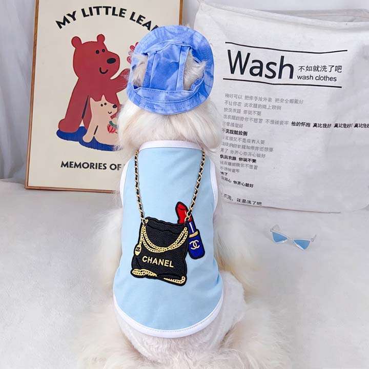 CHANEL ショルダーバッグデザイン 犬の服