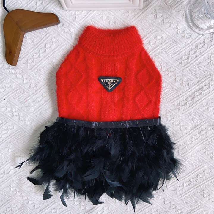 プラダ 三角ロゴ 犬洋服