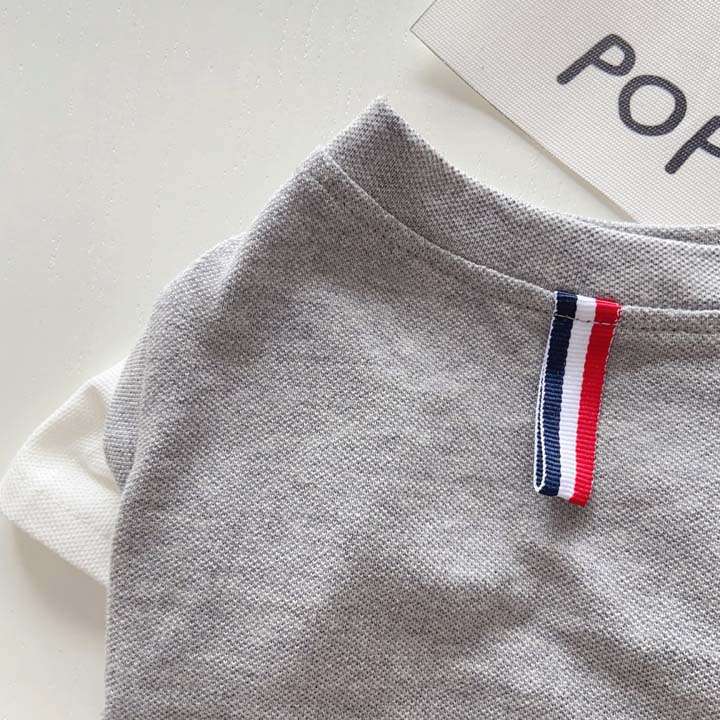 トム ブラウン ロゴ 犬用Tシャツ