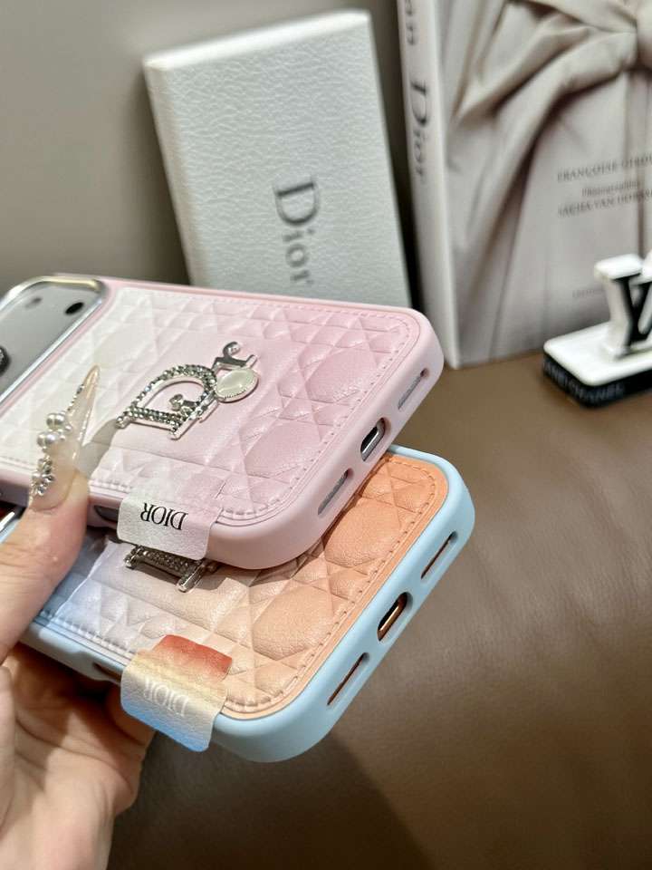 ディオールiPhone18ケース