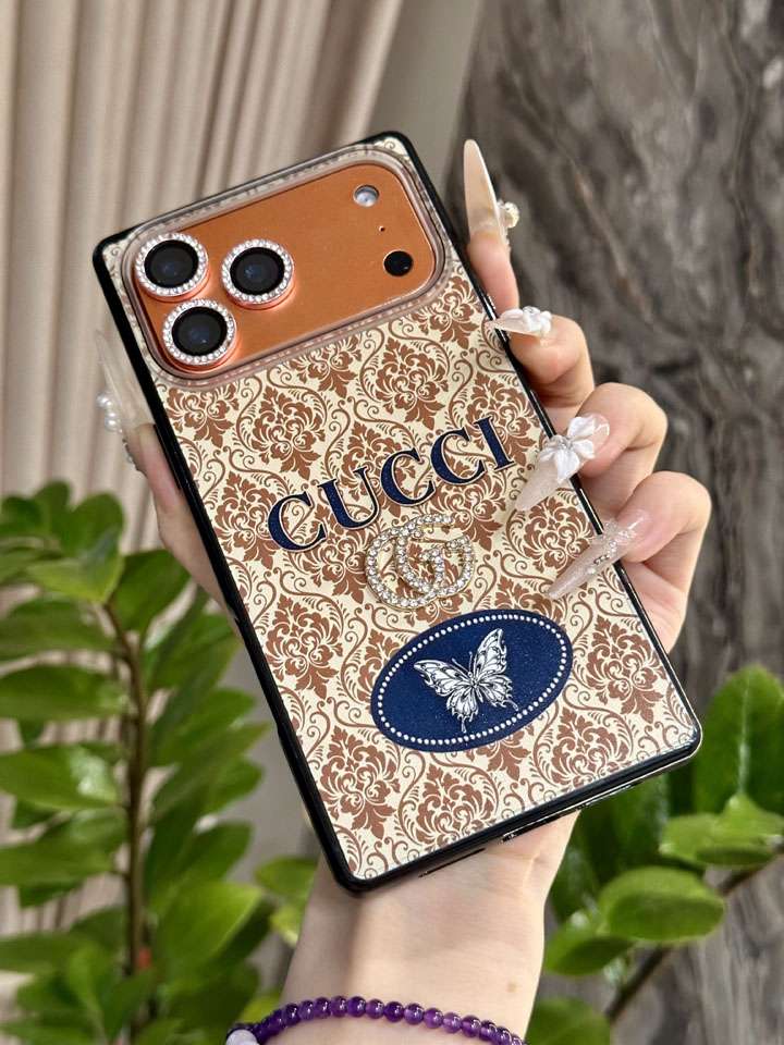 GUCCI ラインストーン付き iphone18proケース