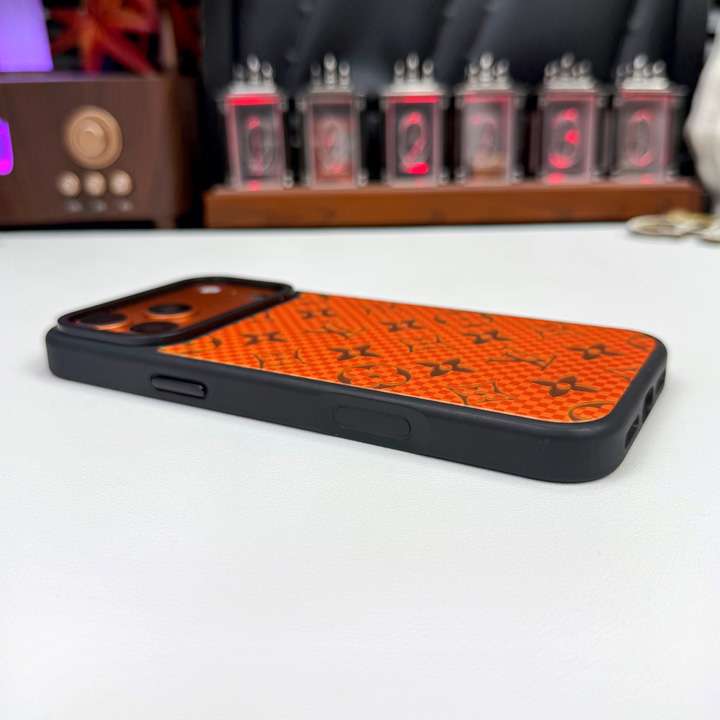 ヴィトン iphone 18プロ TPUバンパーケース